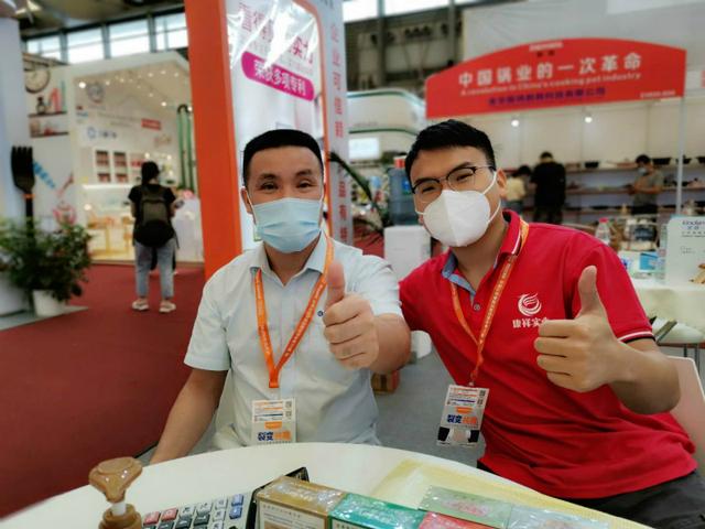 不起眼商品“錢”景無限!冷門商機驚艷上海百貨會(圖11) 不起眼商品“錢”景無限!冷門商機驚艷上海百貨會